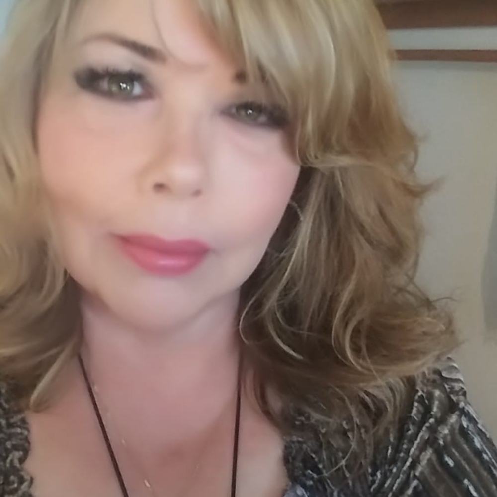 Meet your Posher, Sonia